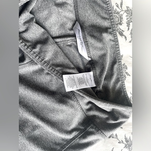 X BY GOTTEX LEGGINGS - Picture 2 of 3